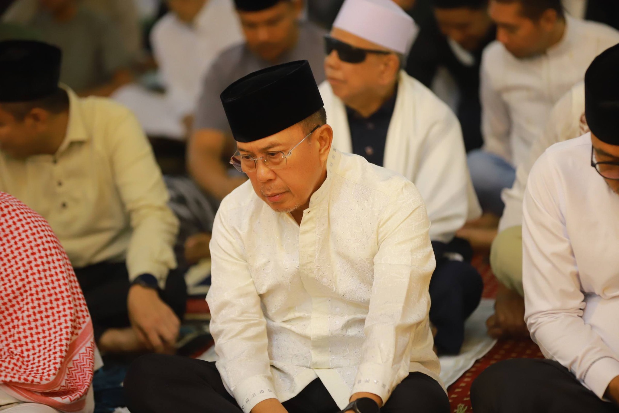 Gubernur_Sultra_Andi_Sumangerukka-2