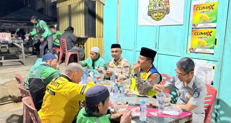 Sahur Pangkalan Ojek