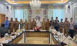 Foto-bersama-Pemkot-Kendari_dan_KPK