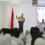 Gubernur_Sultra_Andi_Sumangerukka