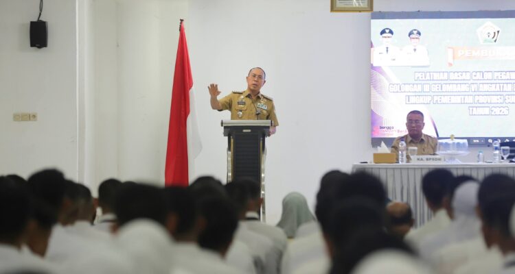 Gubernur_Sultra_Andi_Sumangerukka